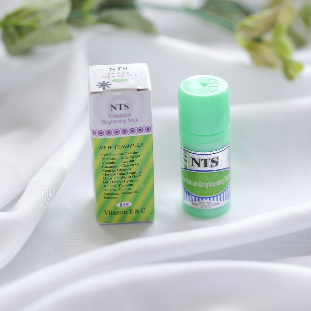 NTS-819 Krim Pemutih Penghilang Flek Hitam Whitening Day Cream with Vitamin C Vitamin E Squalane New Topsyne Stick