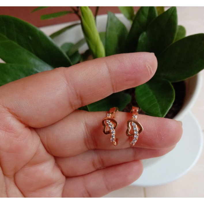 anting wanita lapis emas variasi love