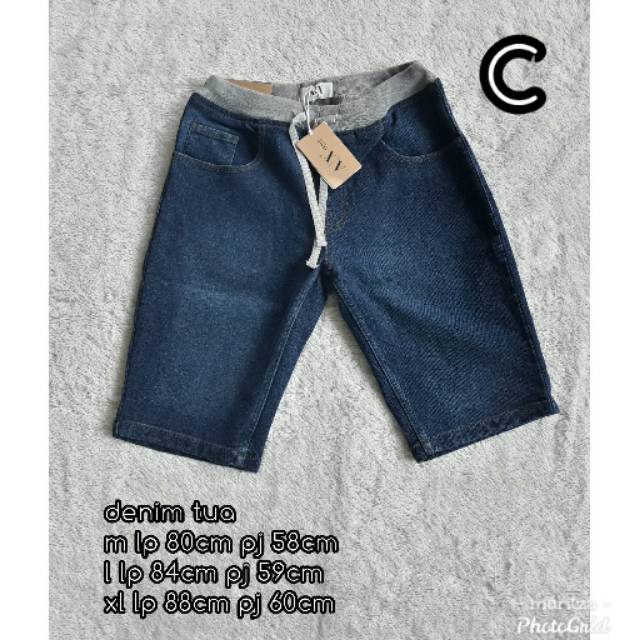 Celana pendek AX house