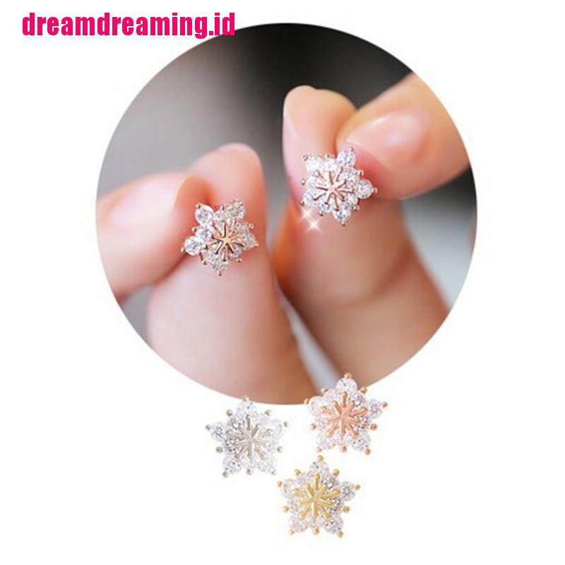 Anting Menjuntai Bentuk Bintang Snowflake Aksen Kristal