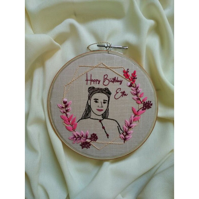 Hoop Art Embroidery/Custom Embroidery/Gift Box/Ulang Tahun/Wisuda
