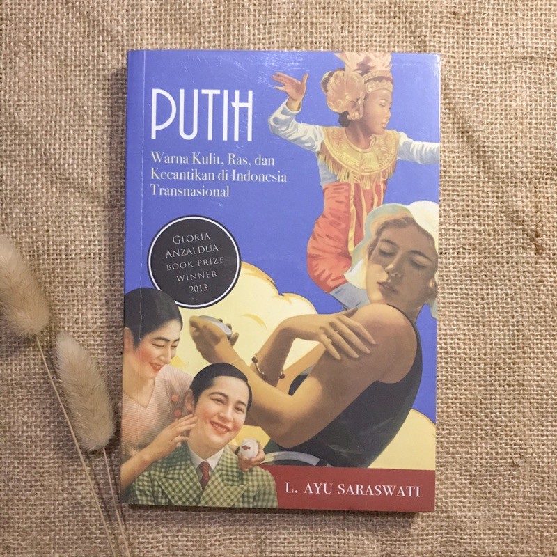 Putih - L. Ayu Saraswati