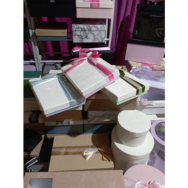 

box Ukuran 24.5 x 17.5 tinggi 4