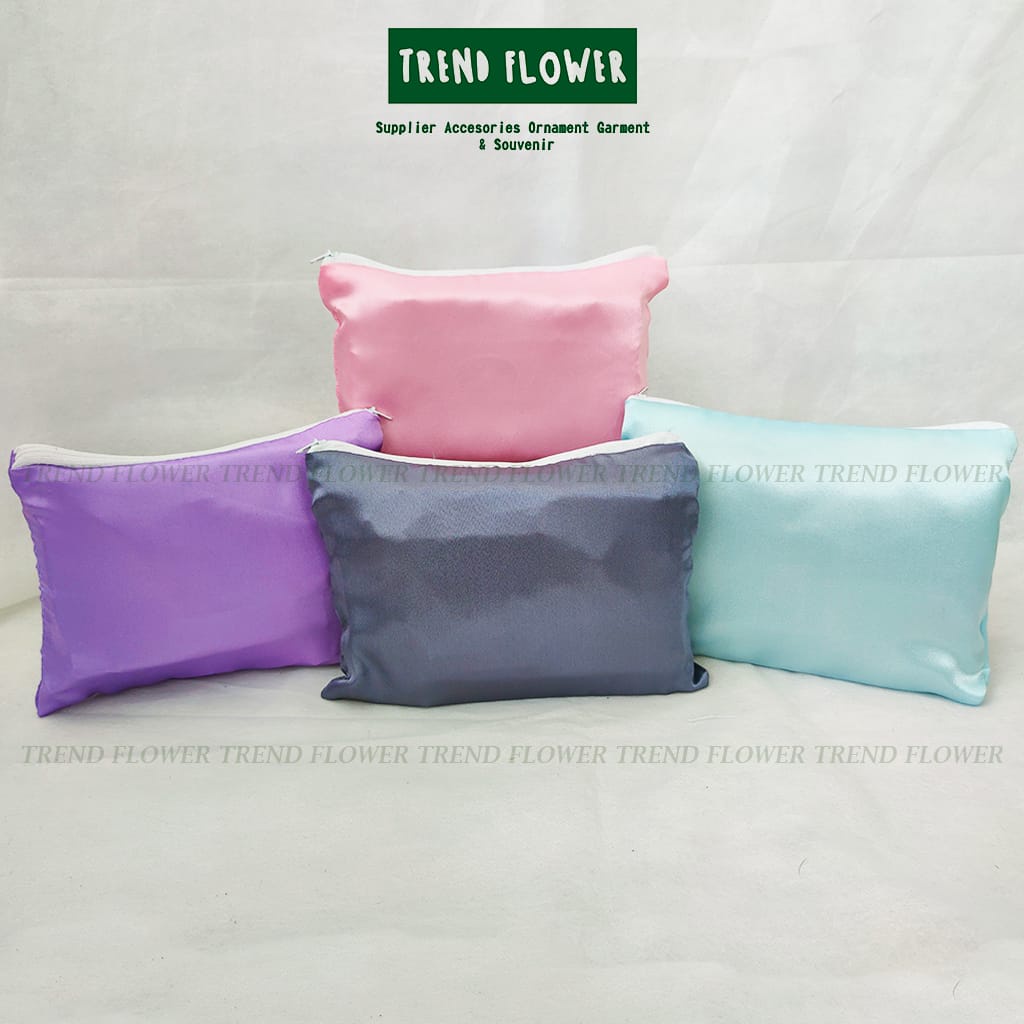 

POUCH CLUTCH SATIN WATERPROOF TAS MAKE UP TAS PARCEL PREMIUM BAHAN HALUS TIDAK MUDAH SOBEK