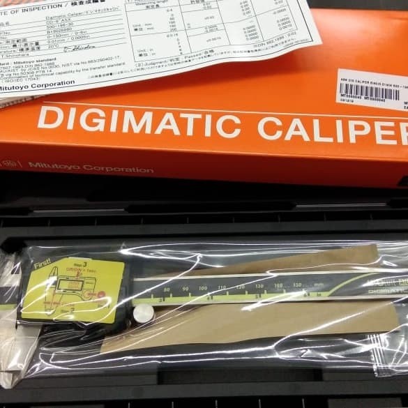 

Jangka Sorong Digital Caliper Mitutoyo 6" 500 196 30 Original Japan