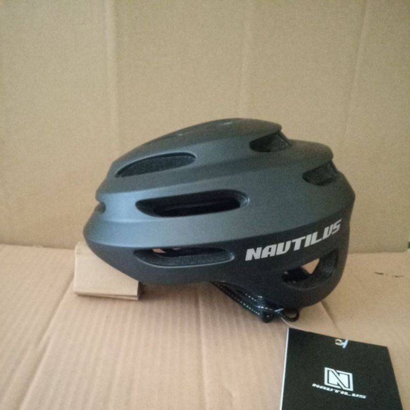 helm sepeda nautilus shadow