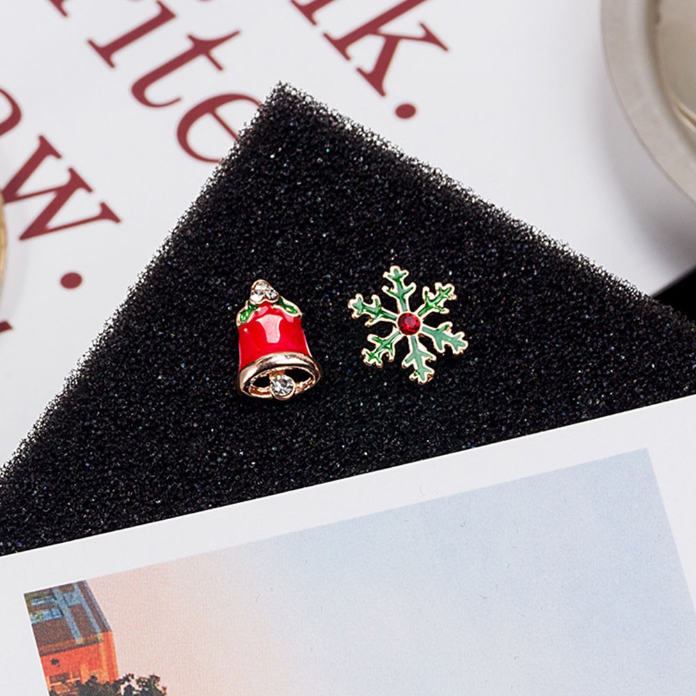 Anting Stud Tindik Desain Snowman Rusa Bell Pohon Natal Santa Claus Untuk Wanita