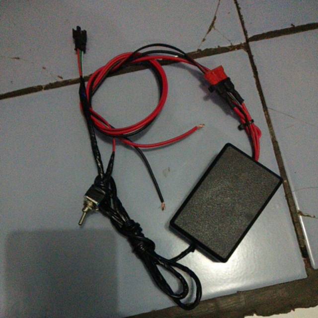 Lampu Strobo 140 cm DC 12 silang