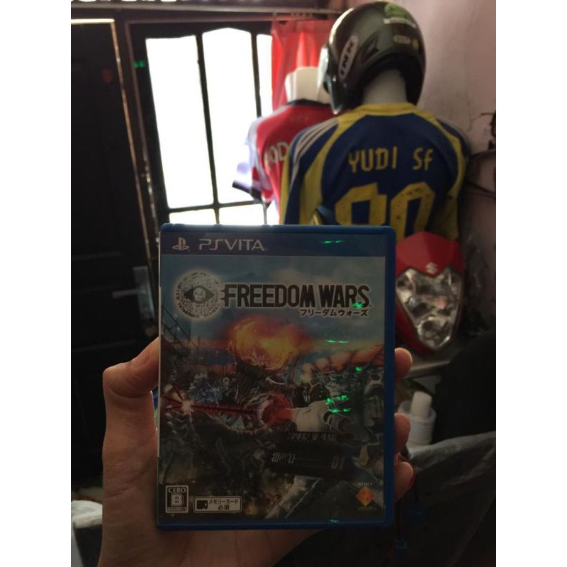 ps vita freedom wars - kaset bekas