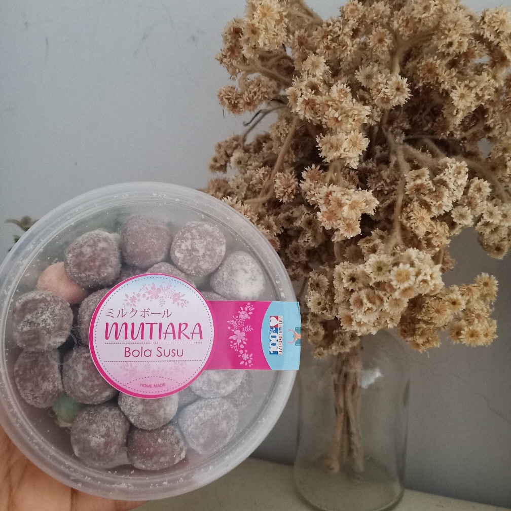 

Bola Susu Mutiara Coklat ( minimal pembelian 20 butir )