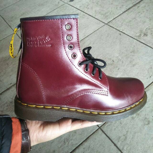 100% KULIT ASLI SEPATU BOOT KULIT SAPI ASLI DOCKMART 8HOLE MAROON IMPORT