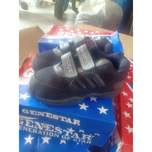 sepatu sekolah anak  hitam polos lem 2 size 30-37 murah