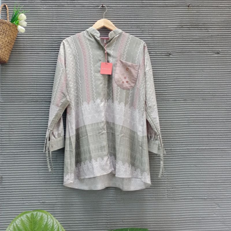 Salapah Top Ria Miranda