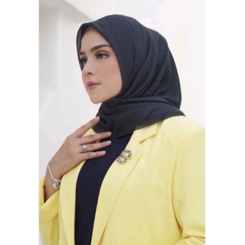 READY SIAP KIRIM BUTTONSCARVES NEW BUKAN PRELOVED TAPIS CAVIAR, TAPIS RED , ASPARAGUS , TAPIS BLACK 