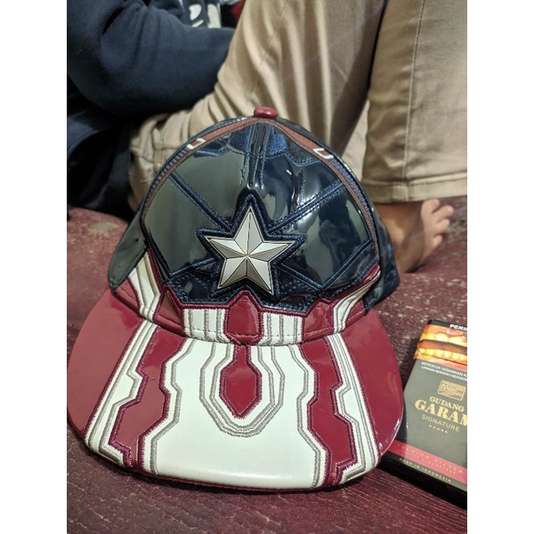 topi marvel second