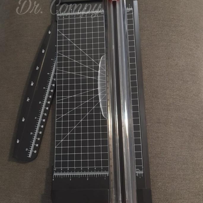 

Paper trimmer 30cm cutter A3 / A4 for paper photo scrapbook - Hitam Kode 714