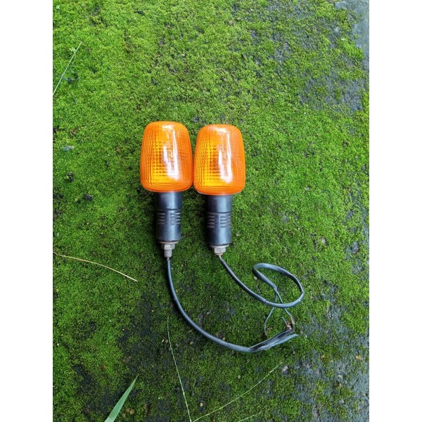 lampu sein sen riting sepasang suzuki thunder 125