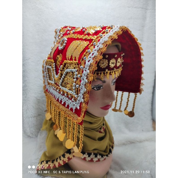 Tuguk mantor penganten pengantin manten majeu Lampung tutup kepala  maduaro muli mulei Lampung