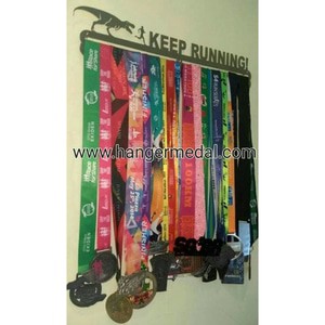 MEDAL HANGER - GANTUNGAN MEDALI - KEEP RUNNING