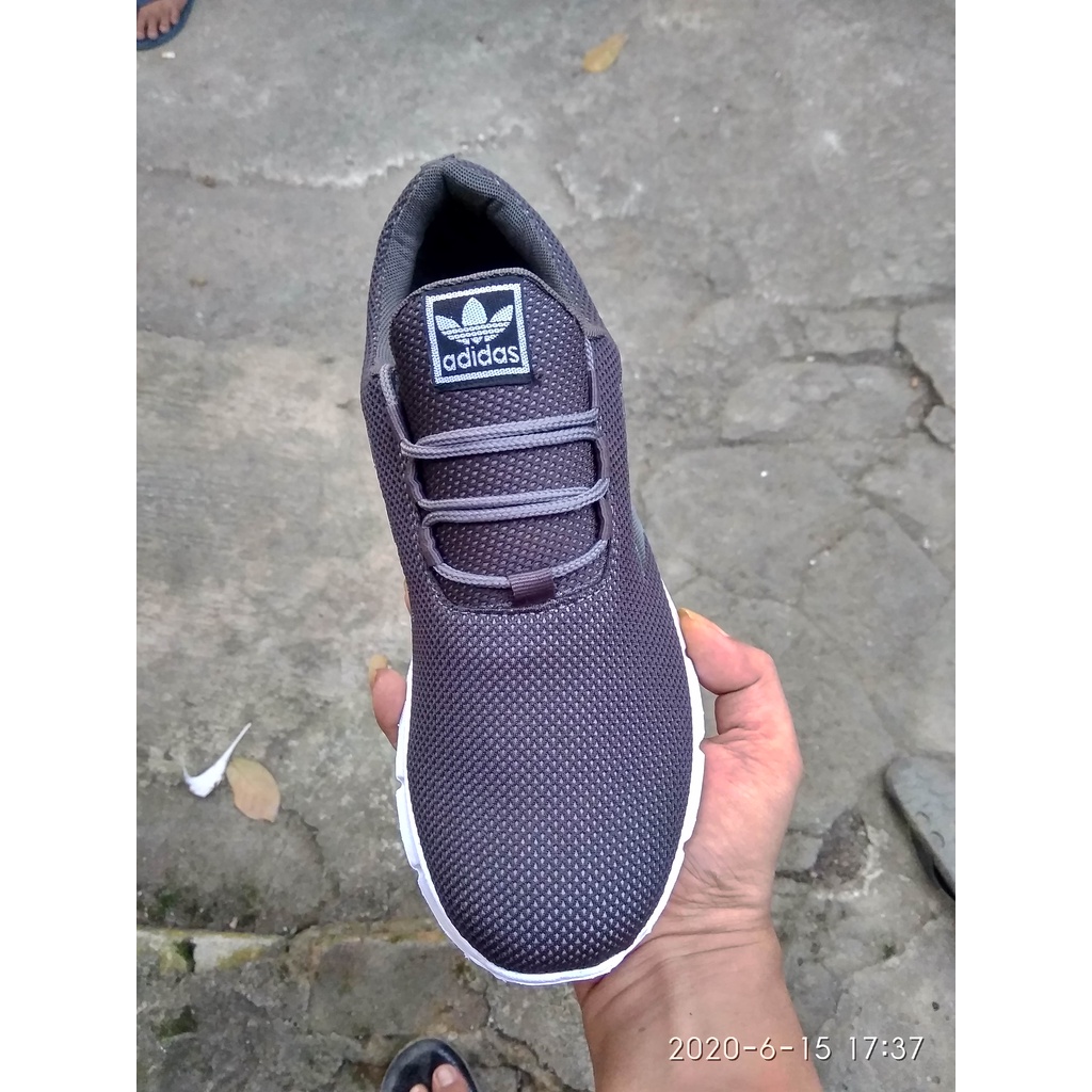 SEPATU RUNNING ADIDAS / SEPATU PRIA KEREN / SEPATU PRIA SPORT /SEPATU JOGING ADIDAS SLIPON