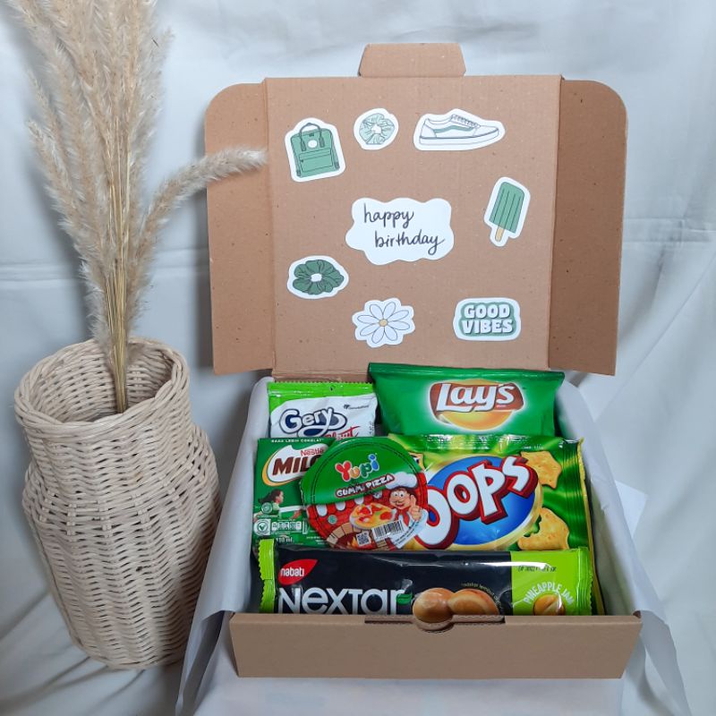 

hampers snack/ Box snack/ kado wisuda/ ulang tahun