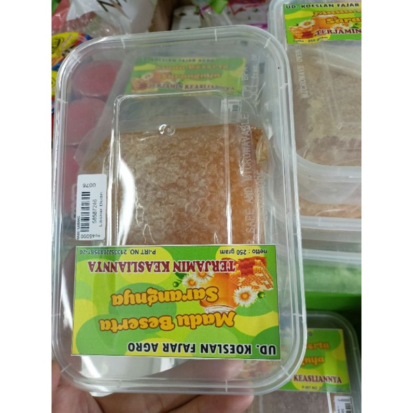 

Madu beserta Sarangnya