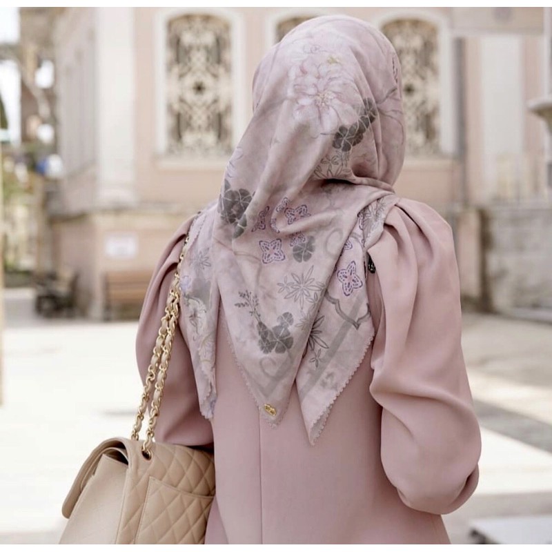 Preloved sofya kofte Buttonscarves