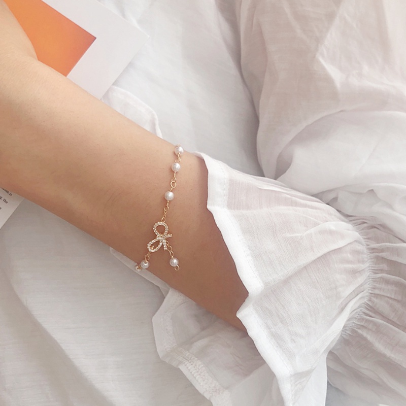 Gelang Rantai Mutiara Berlian Imitasi Bahan Alloy Warna Emas Untuk Wanita