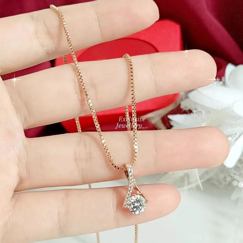 Kalung Solitaire Replika Berlian