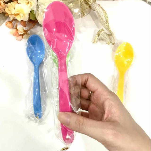 

Souvenir sendok warna 1pak isi (100pc)
