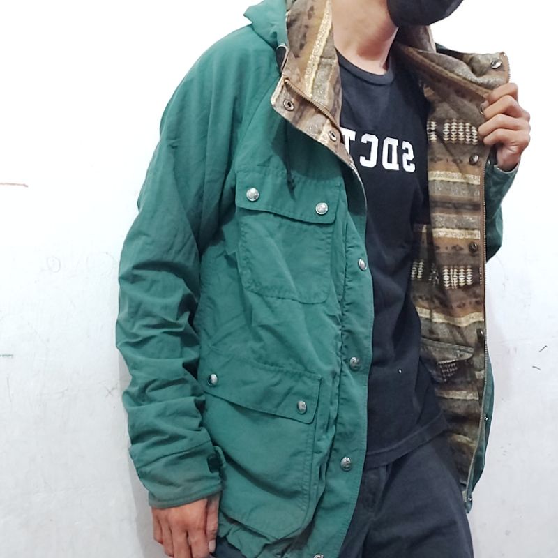 Jaket second Parka Vintage Sporty Branded Original Thrift