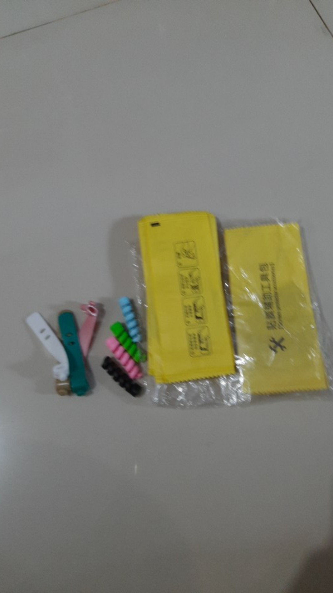 Moame→5 Sets Wipes Cloth Dust-absorber Sticker Screen Protector Installing Accessories