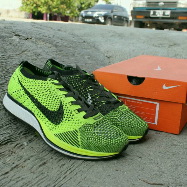 niketalk flyknit racer