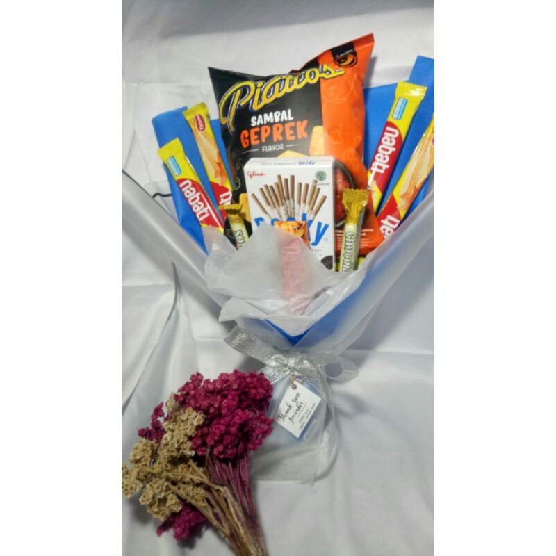 

Buket Snack/ Hadiah Ulang Tahun atau Wisudah