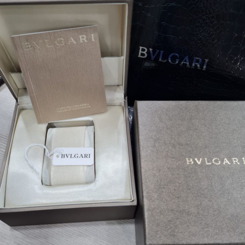 Kotak box jam tangan merk BVLGARI Original