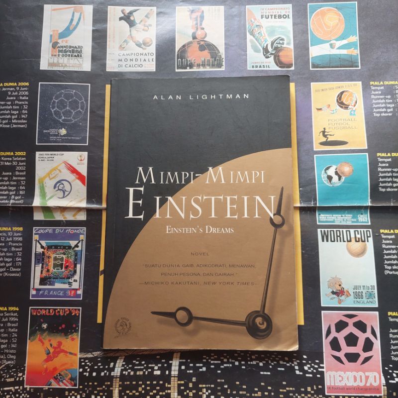 Mimpi-Mimpi Einstein (Einstein's Dream) oleh Alan Lightman