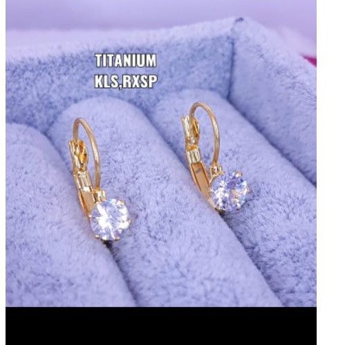 Anting desy titanium,cocok dipake sehari2