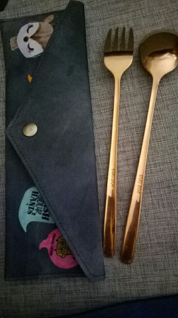 Sendok Garpu Case Include Cutlery