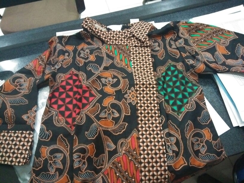 Tunik Batik Blarak Motif Wajik Hitam