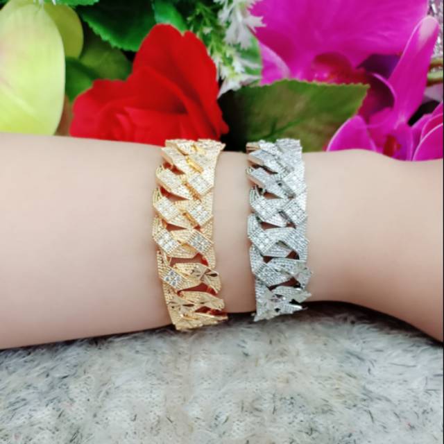 Gelang sisik Naga mata