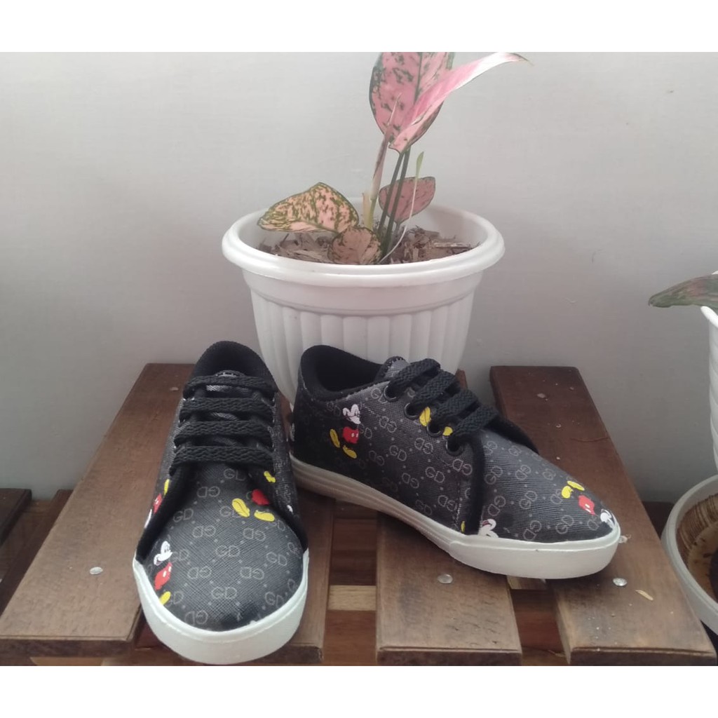 Sepatu Sneakers Anak Kartun Mickey Mouse Lucu dan Terbaru