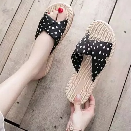 SANDAL WANITA POLKADOT// Sandal Wanita terbaru