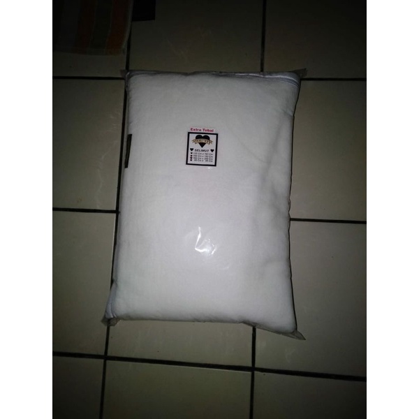 Selimut GLORIA putih hotel / motel / kost / asrama / homestay / guest house / oyo / red doorz / ruma