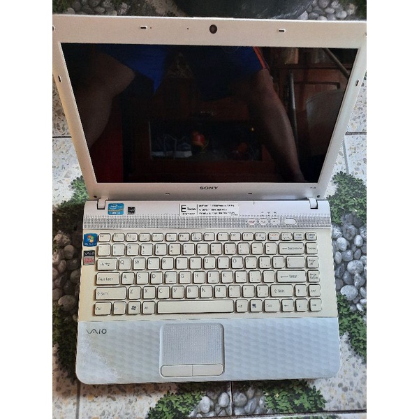 Laptop sony vaio core i3