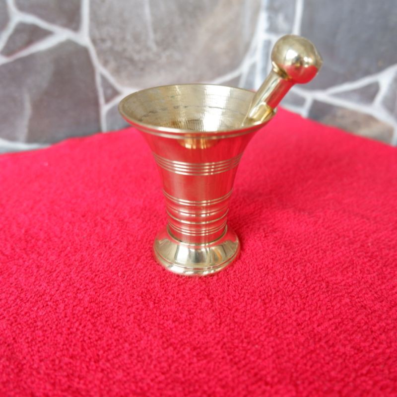 Lumpang Kuningan Alat Tumbuk Sirih Kinang