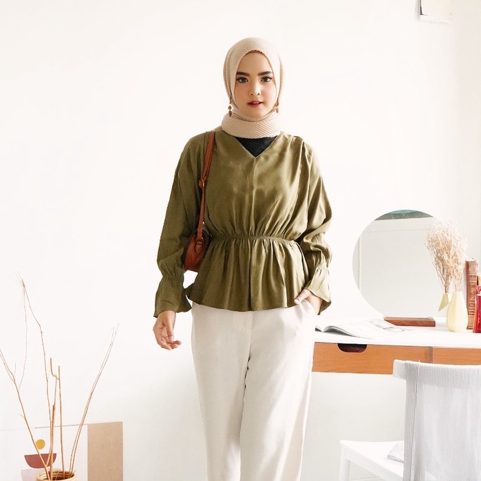 V892  Vinna Blouse - 4 COLOR
