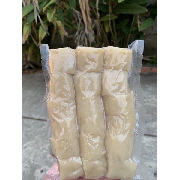 

pempek asli 100% ikan gabus tanpa pengawet isi 20pcs 40rb