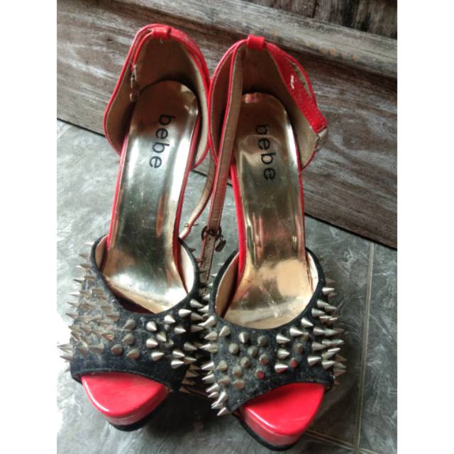 Sepatu preloved Bebe