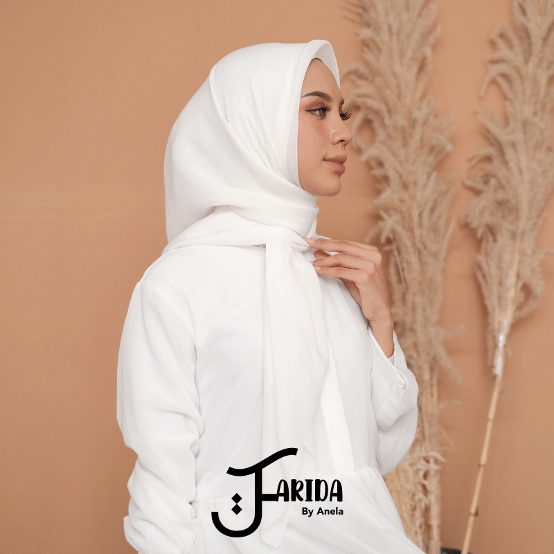 Hijab Bella Square Laser cut / Kerudung Segiempat Voal Superfine Polly Cotton Ultimate / Plain Basic / Jilbab Segi Empat  Lasercut Lc Cod Terbaru-BROKEN WHITE