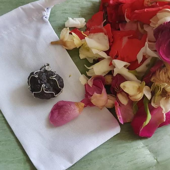 Munta Besi Aktif Tahan Sajam T4276